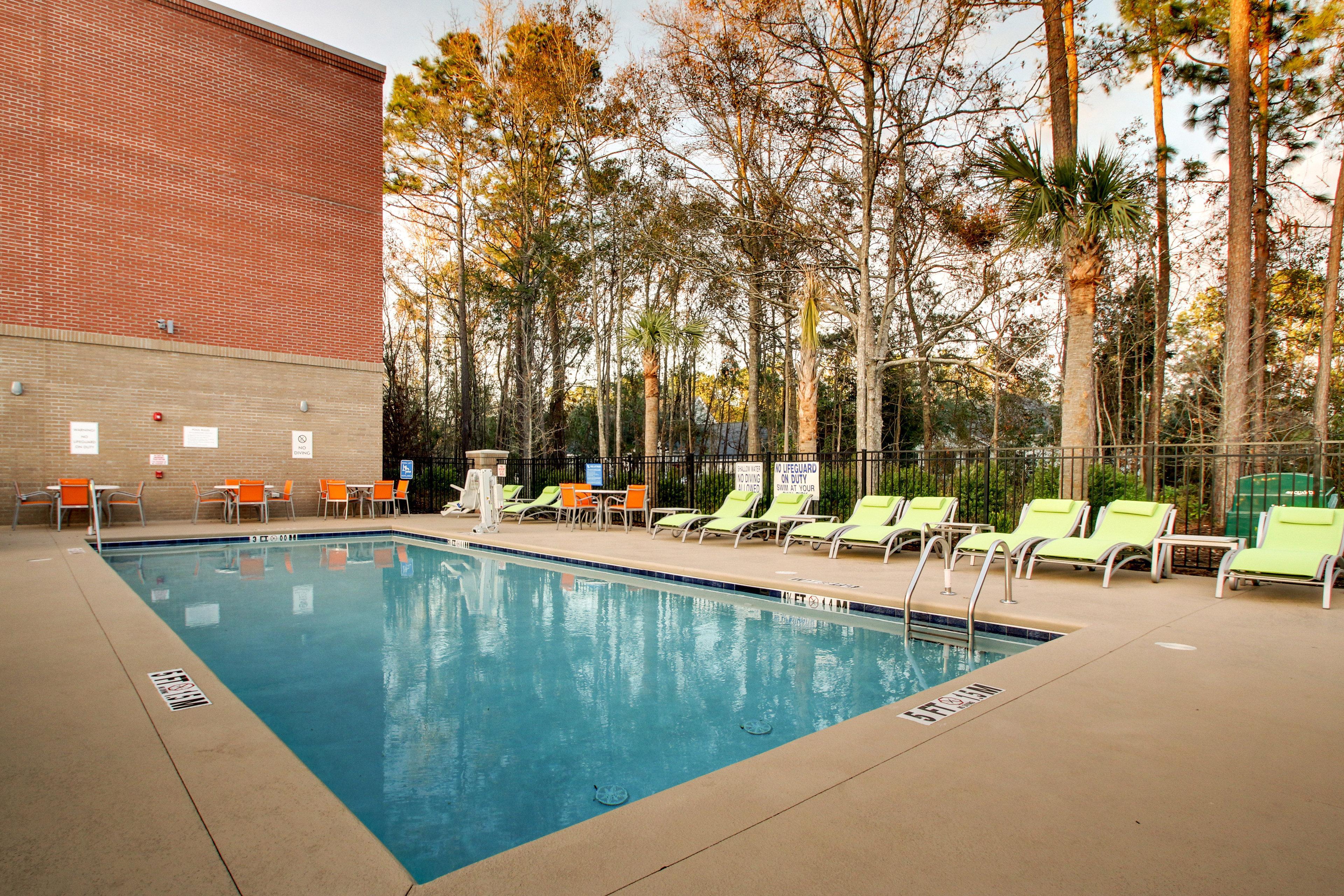 Holiday Inn Express & Suites Charleston Ne Mt Pleasant Us17 By Ihg Mount Pleasant Eksteriør bilde