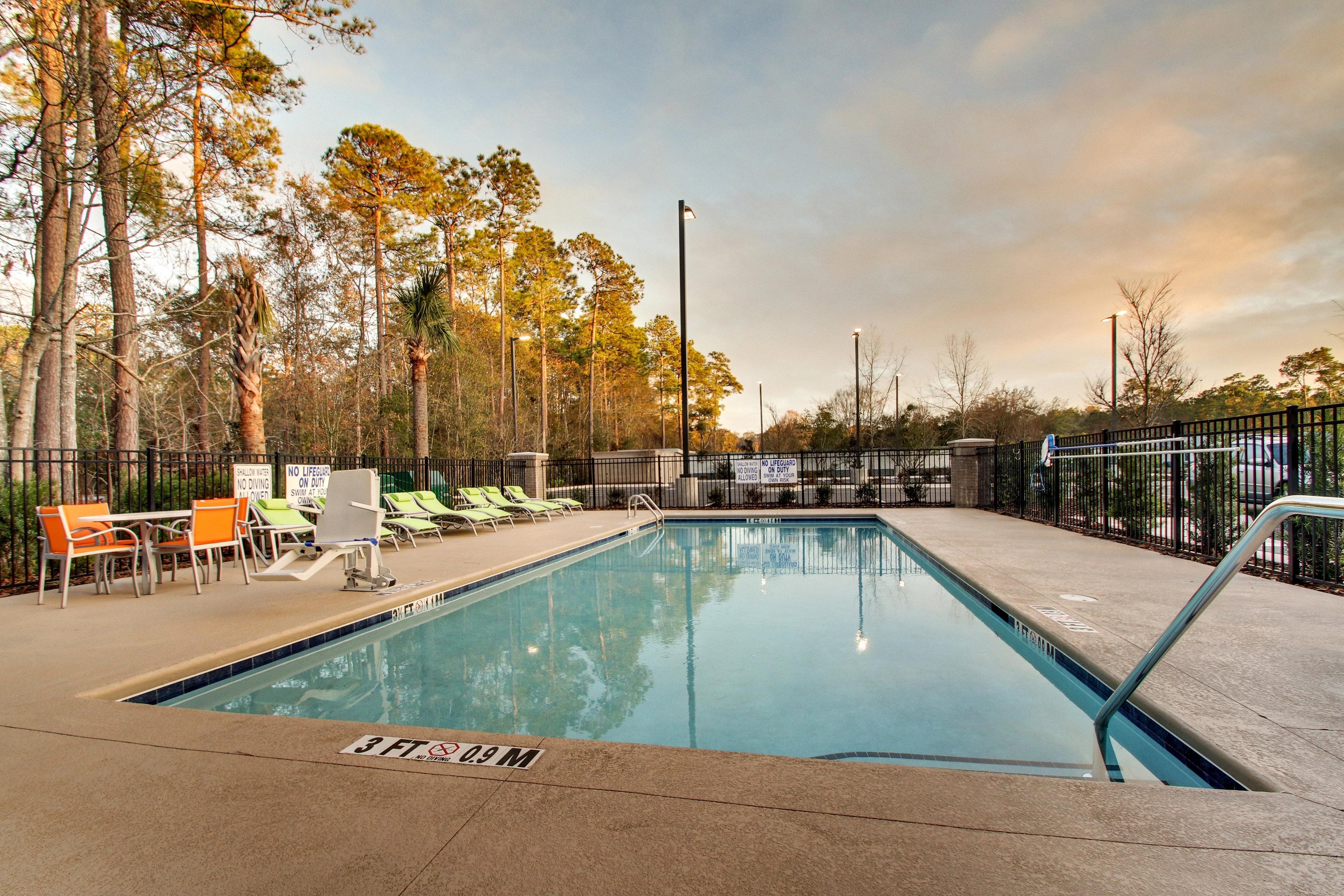 Holiday Inn Express & Suites Charleston Ne Mt Pleasant Us17 By Ihg Mount Pleasant Eksteriør bilde